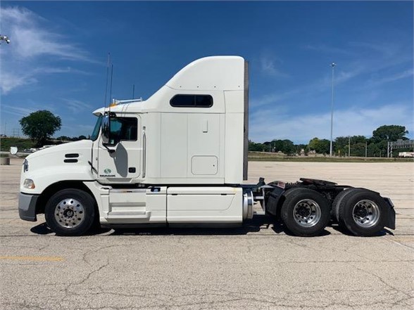 2016 MACK PINNACLE CXU613 MAC53240U - Kriete Truck Centers