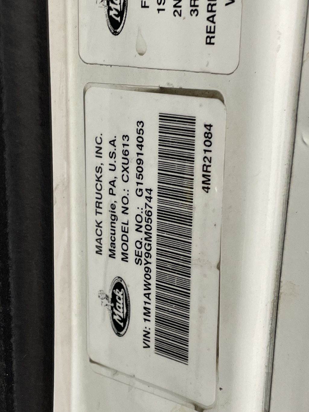 2016 MACK CXU613 heavymedium-duty-trucks-used-2016-mack-cxu613-1305874-vin-tag-photo-Image