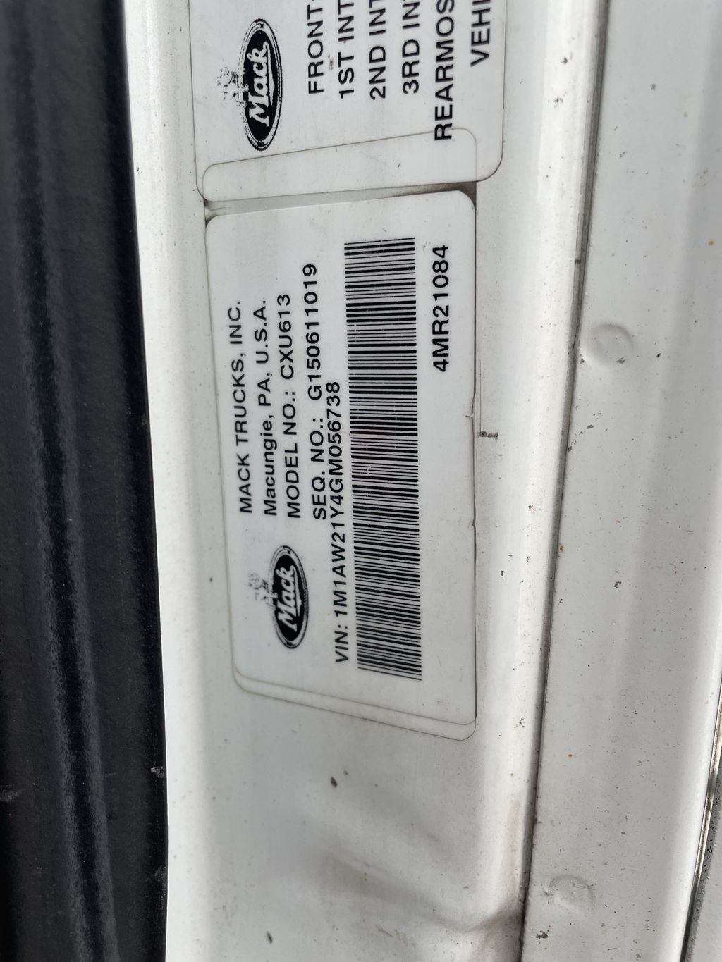 2016 MACK CXU613 heavymedium-duty-trucks-used-2016-mack-cxu613-1851164-vin-tag-photo-Image