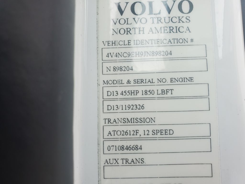 2018 VOLVO VNL64T670 heavymedium-duty-trucks-used-2018-volvo-vnl64t670-1281898-vin-tag-photo-Image