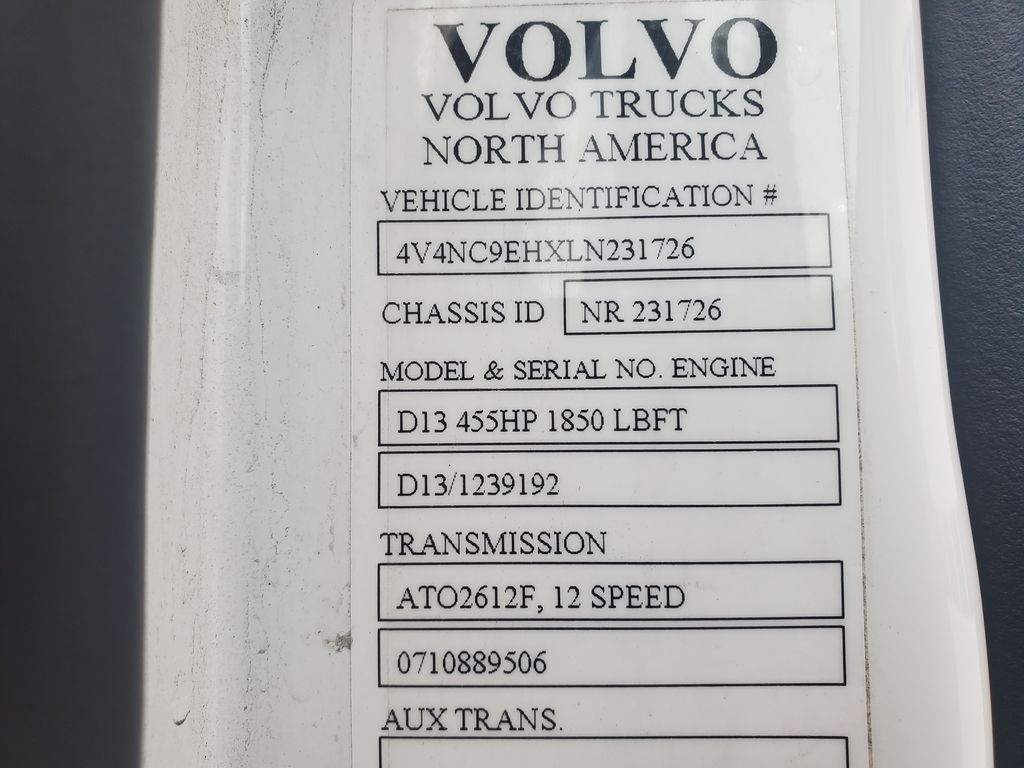 2020 VOLVO VNL64T860 heavymedium-duty-trucks-used-2020-volvo-vnl64t860-1336726-vin-tag-photo-Image