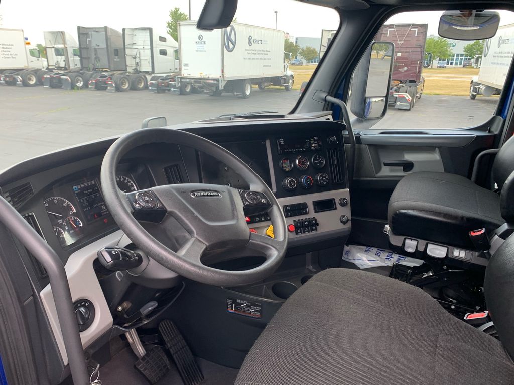 2020 FREIGHTLINER CASCADIA 126 FR1577U - Kriete Truck Centers