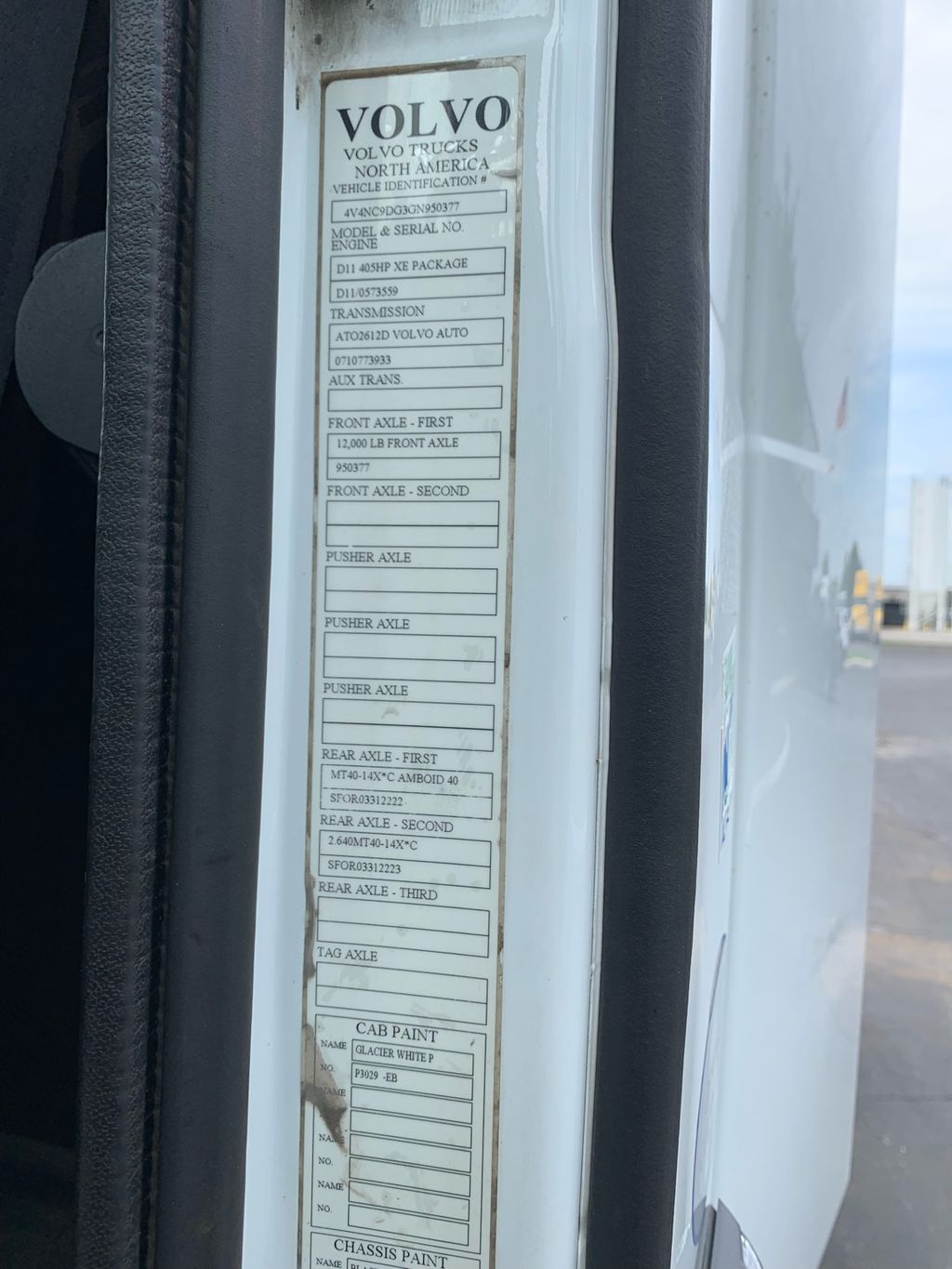 2016 VOLVO VNL64T300 heavymedium-duty-trucks-used-2016-volvo-vnl64t300-1568915-vin-tag-photo-Image