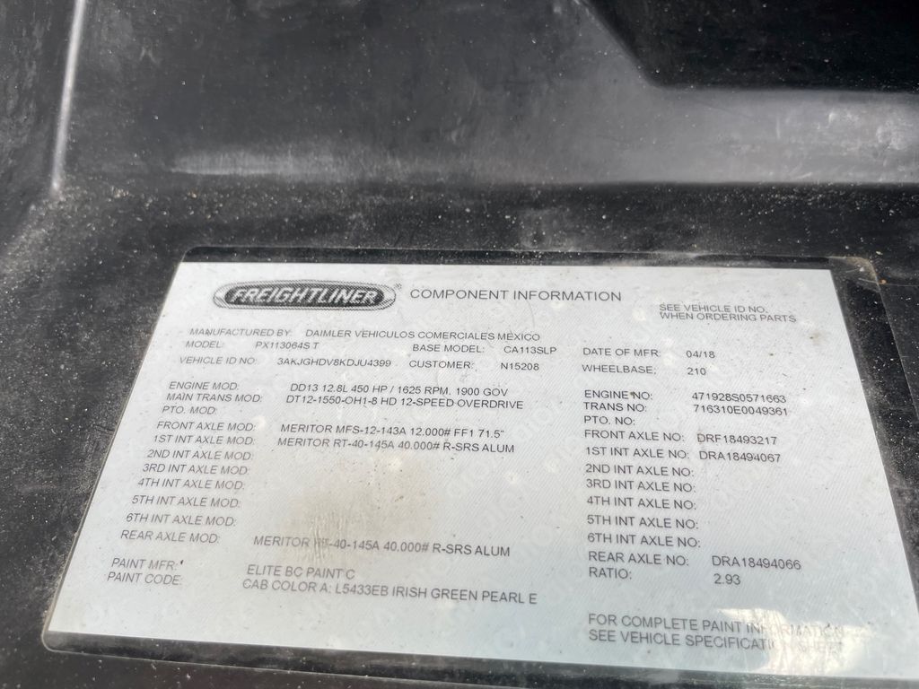 2019 FREIGHTLINER CASCADIA 113 heavymedium-duty-trucks-used-2019-freightliner-cascadia-113-1640079-vin-tag-photo-Image