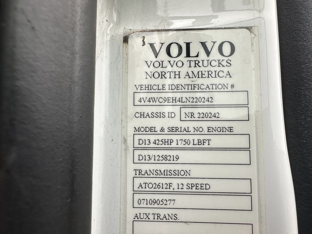 2020 VOLVO VNR heavymedium-duty-trucks-used-2020-volvo-vnr-1151478-vin-tag-photo-Image