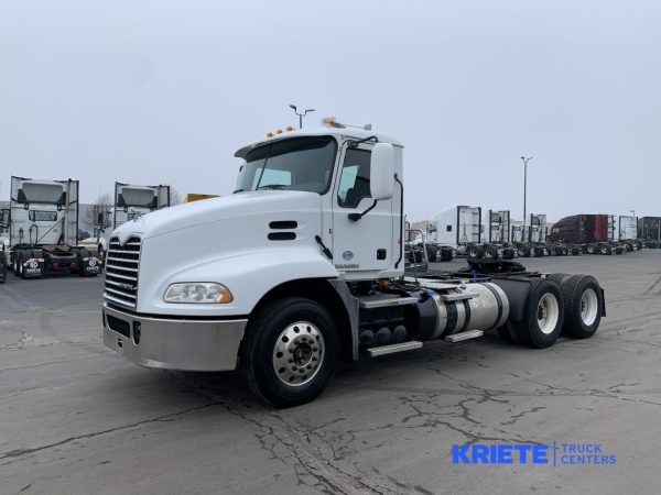 2016 MACK CXU613 MAC56754U - Kriete Truck Centers