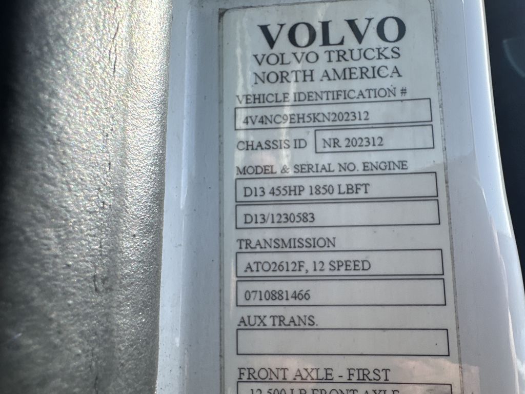 2019 VOLVO VNL64T-760 heavymedium-duty-trucks-used-2019-volvo-vnl64t-760-1472883-vin-tag-photo-Image