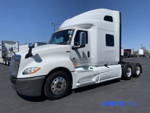 2019 INTERNATIONAL LT625 heavymedium-duty-trucks-used-2019-international-lt625-1310750-driver-side-front-angle-Image