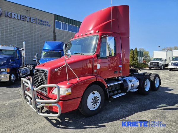 2012 VOLVO VNM64T200 V557339U - Kriete Truck Centers