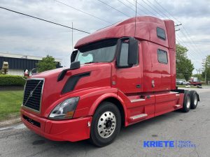 2017 VOLVO VNL64T780 heavymedium-duty-trucks-used-2017-volvo-vnl64t780-1169086-driver-side-front-angle-Image