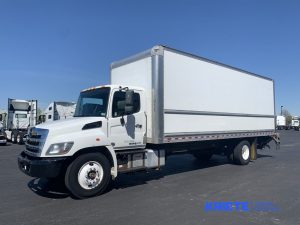 2019 HINO 258/268 heavymedium-duty-trucks-used-2019-hino-258268-1259443-driver-side-front-angle-Image