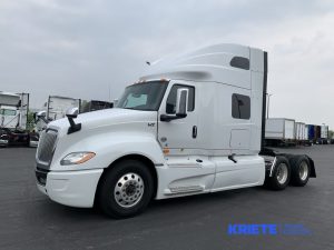 2019 INTERNATIONAL LT625 heavymedium-duty-trucks-used-2019-international-lt625-1155928-driver-side-front-angle-Image