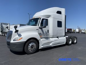 2019 INTERNATIONAL LT625 heavymedium-duty-trucks-used-2019-international-lt625-1221358-driver-side-front-angle-Image