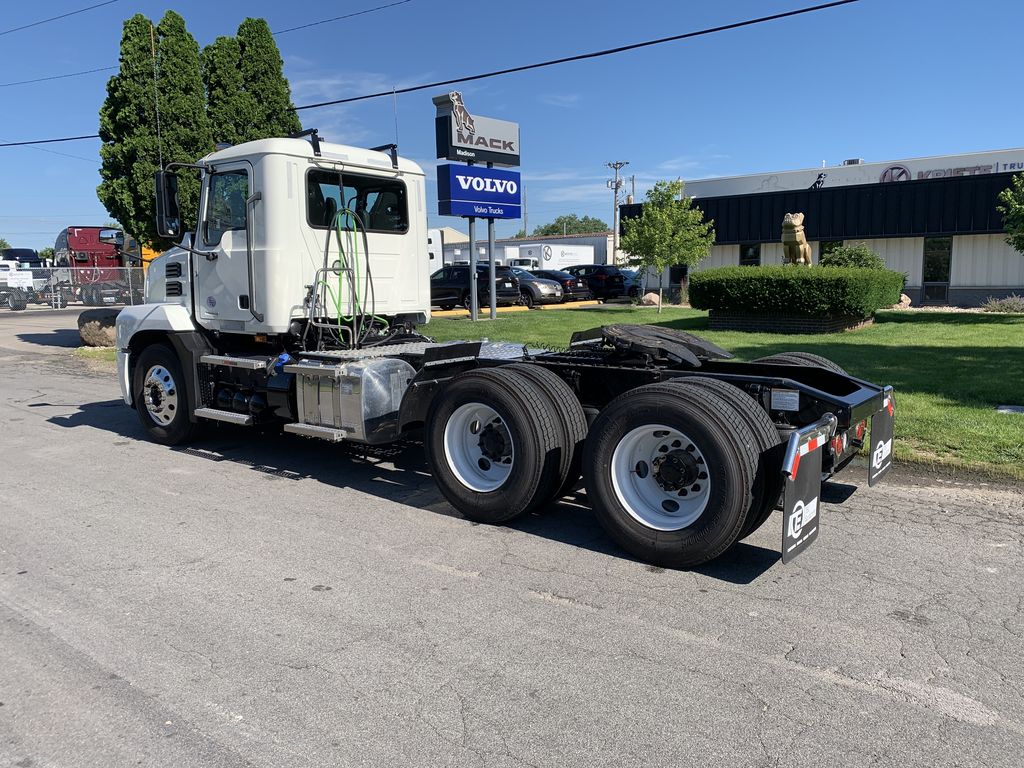 2024 MACK AN64T DC AN047789 - image 3 of 6