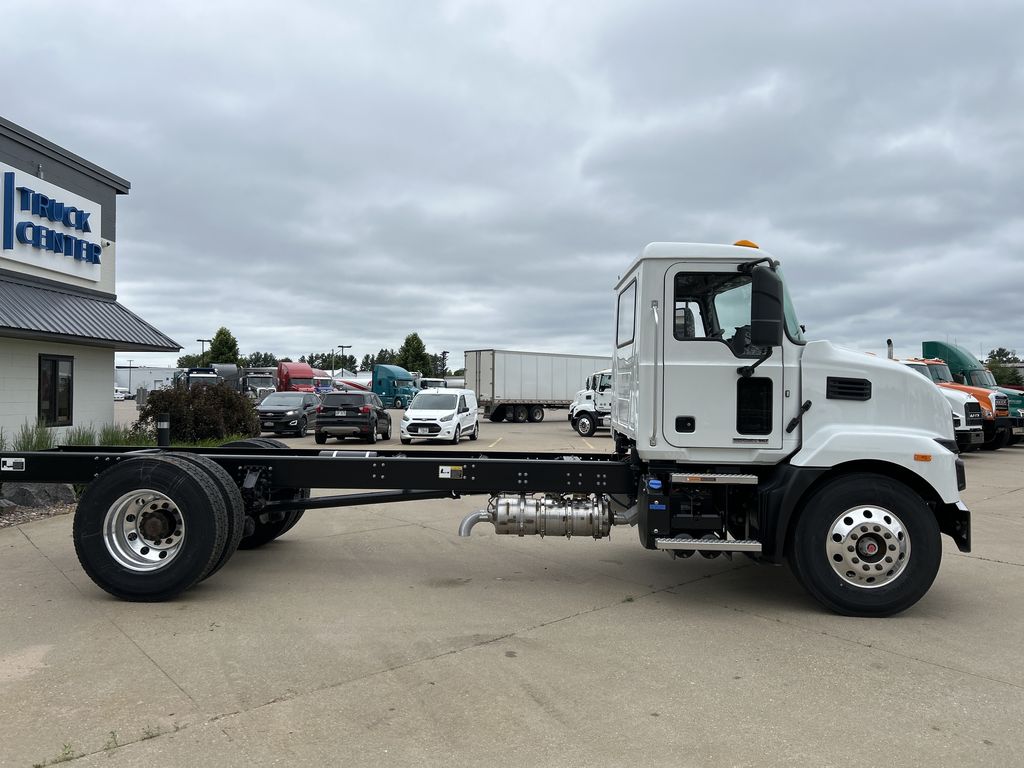 2024 MACK MD742 MMD074477 - image 6 of 6