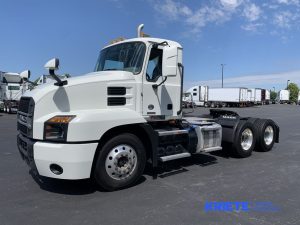 2023 MACK AN64T heavymedium-duty-trucks-used-2023-mack-an64t-1376863-driver-side-front-angle-Image