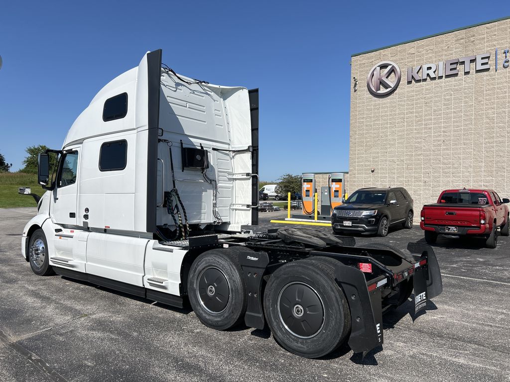 2024 VOLVO VNL64T860 662628 - image 3 of 6