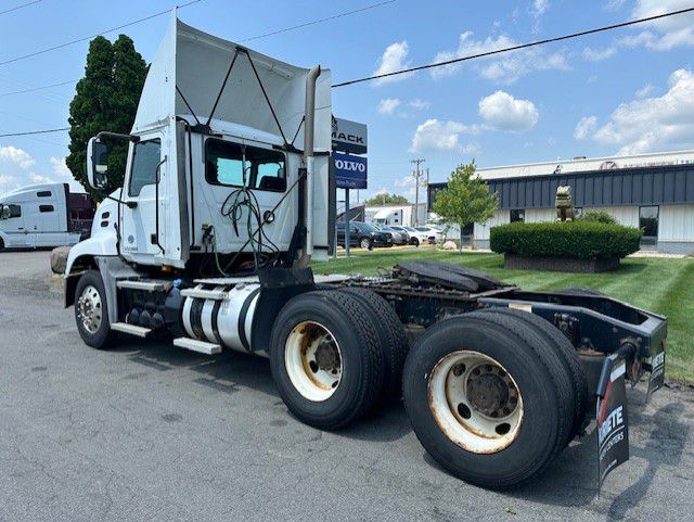 2016 MACK CXU MAC56723U - image 3 of 6