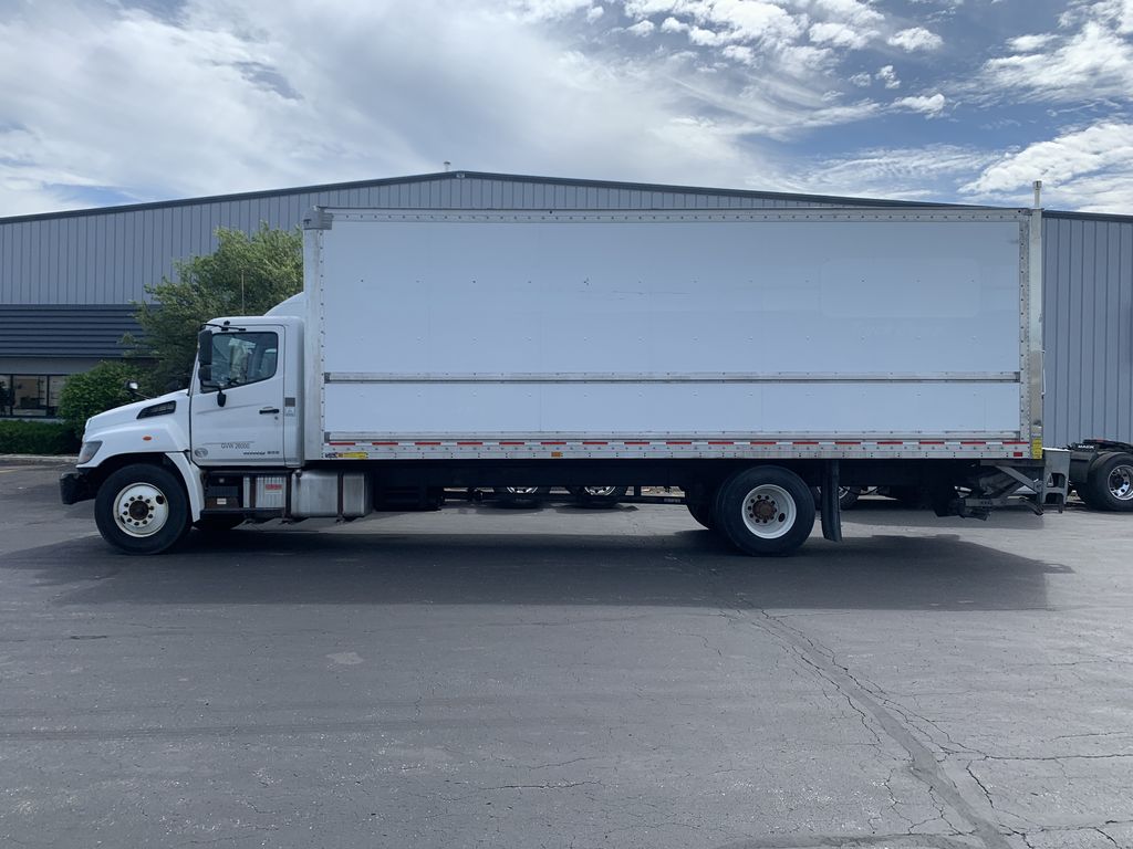 2018 HINO 268A H68891U - image 2 of 6