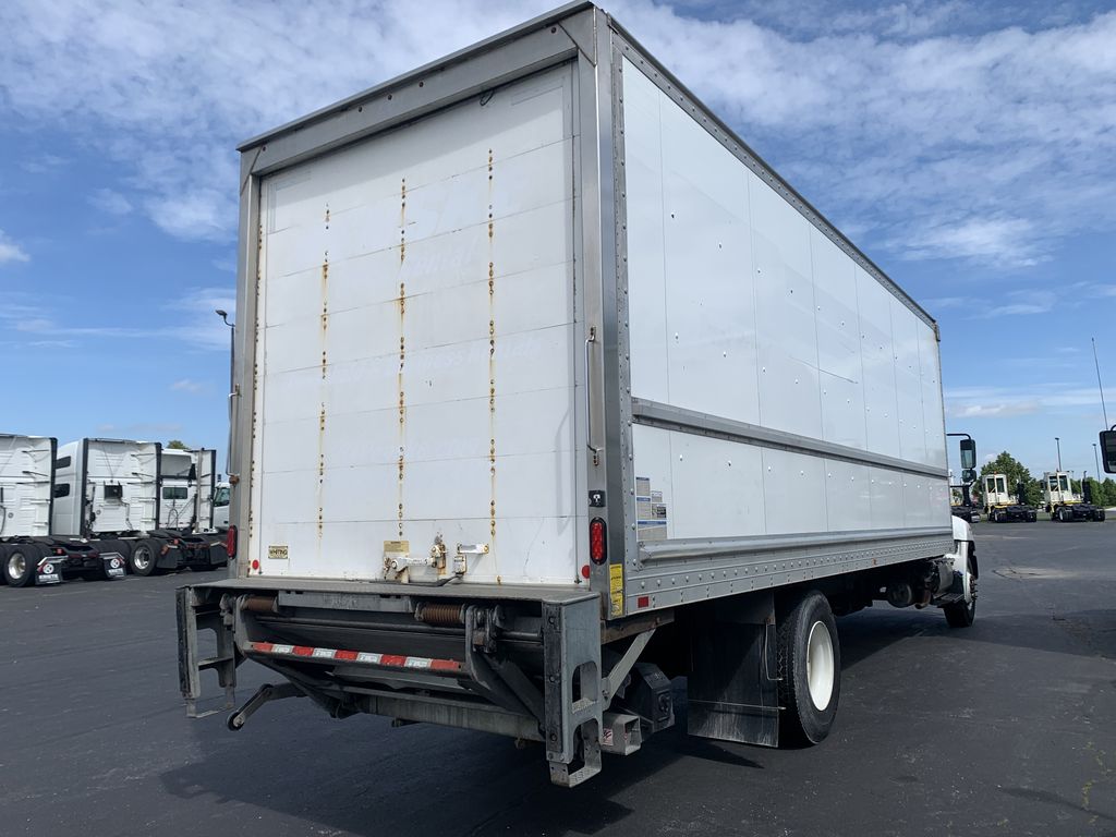 2018 HINO 268A H68891U - image 5 of 6