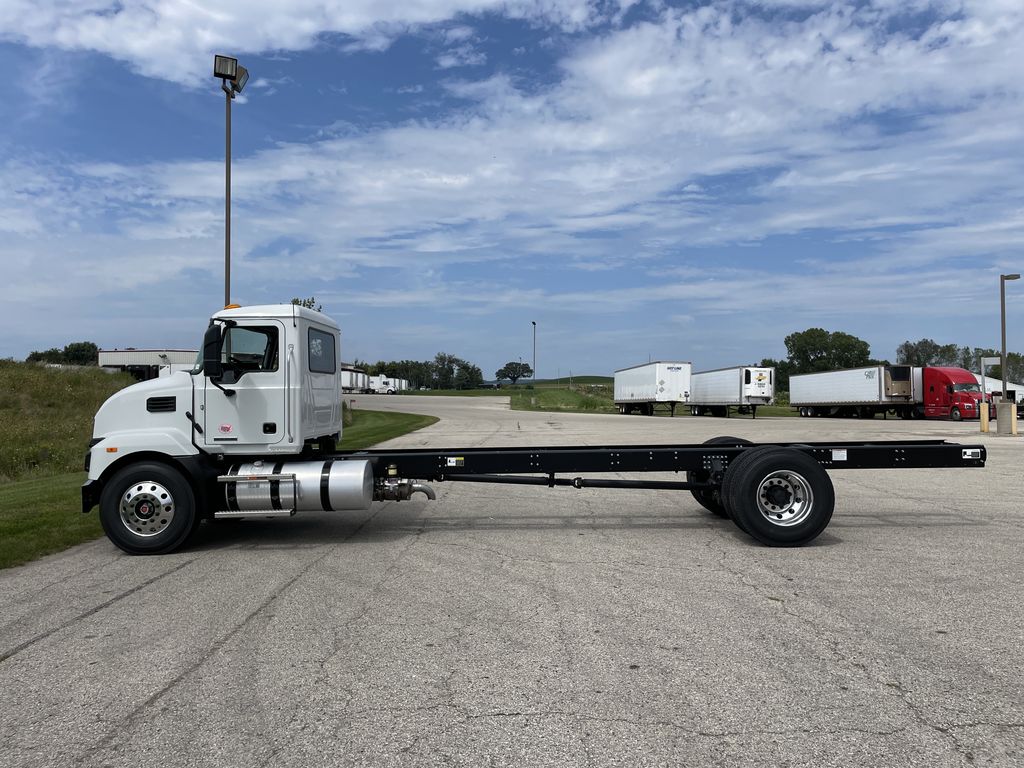 2025 MACK MD642 SS016606 - image 2 of 6