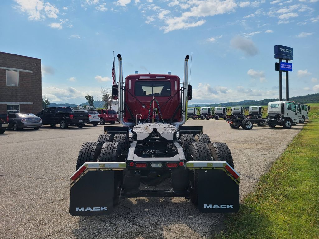 2025 MACK PI64T DC PI016116 - image 4 of 6