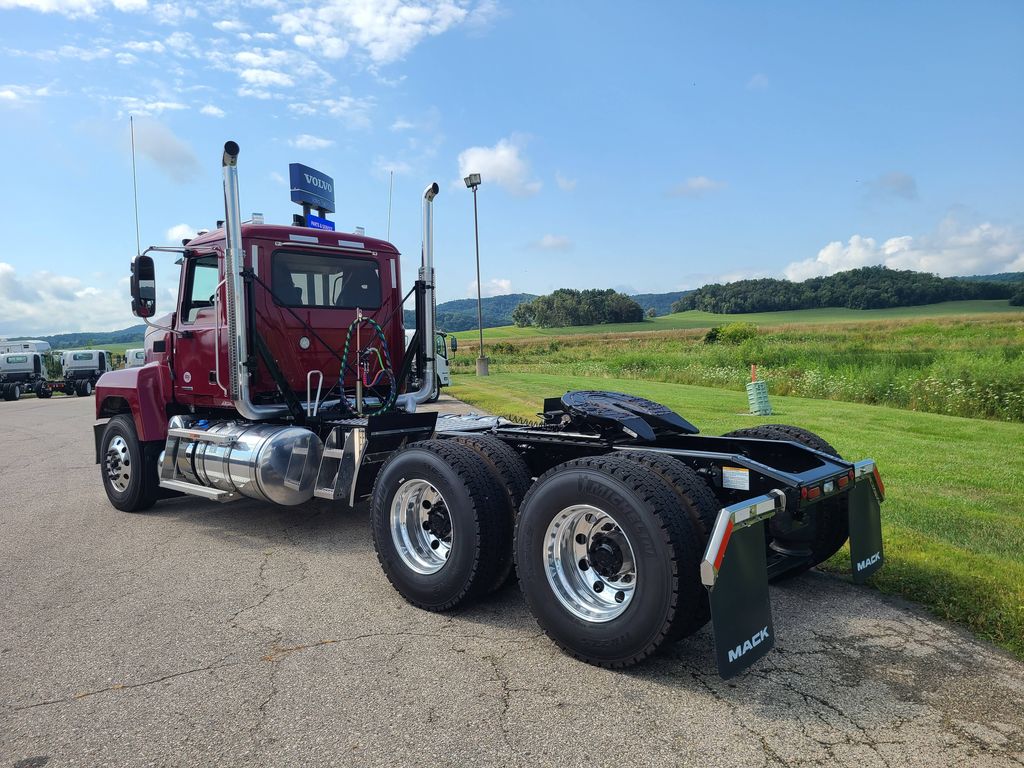 2025 MACK PI64T DC PI016116 - image 3 of 6