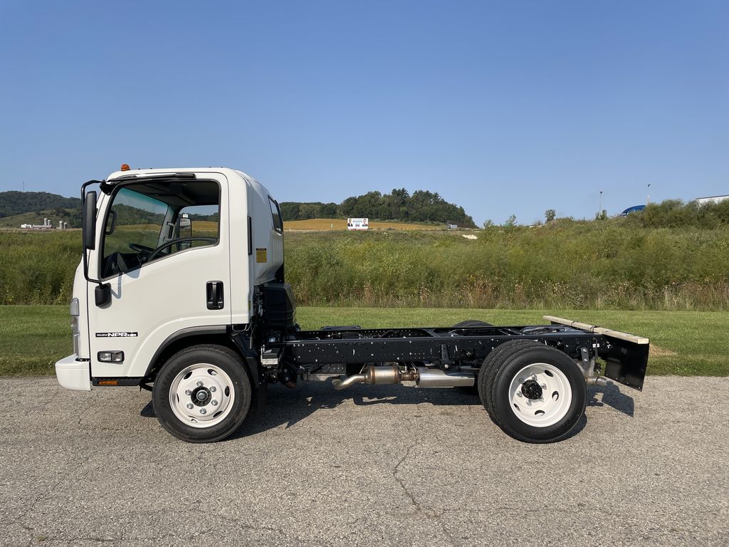 2024 ISUZU NPR-HD GAS IZ212708 - image 2 of 6