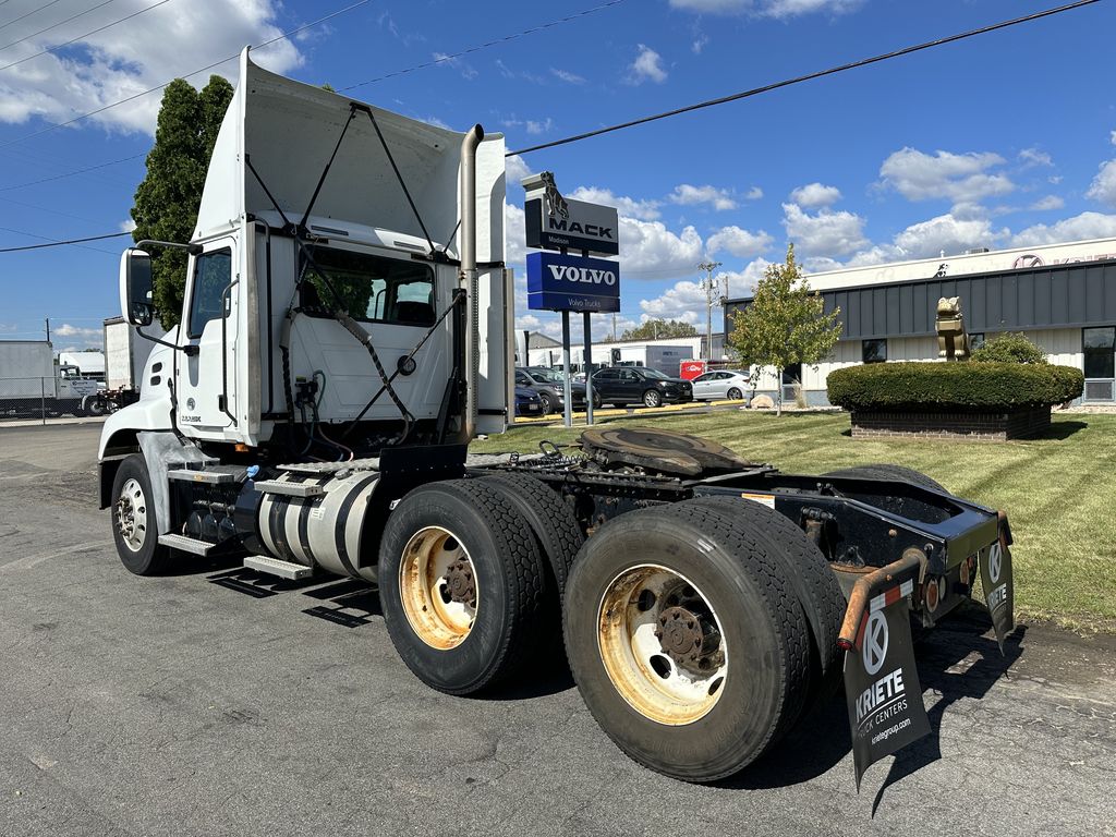 2016 MACK 600 MAC56730U - image 3 of 6