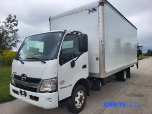 2019 HINO 155 heavymedium-duty-trucks-used-2019-hino-155-1362922-driver-side-front-angle-Image