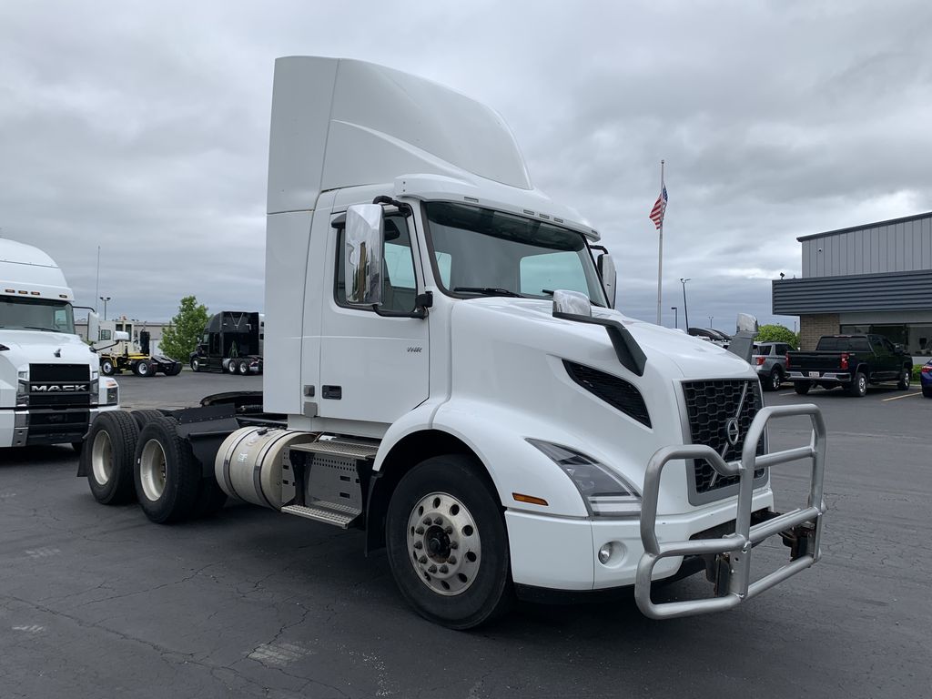 2019 VOLVO VNR64T-300 V901625U - image 6 of 6