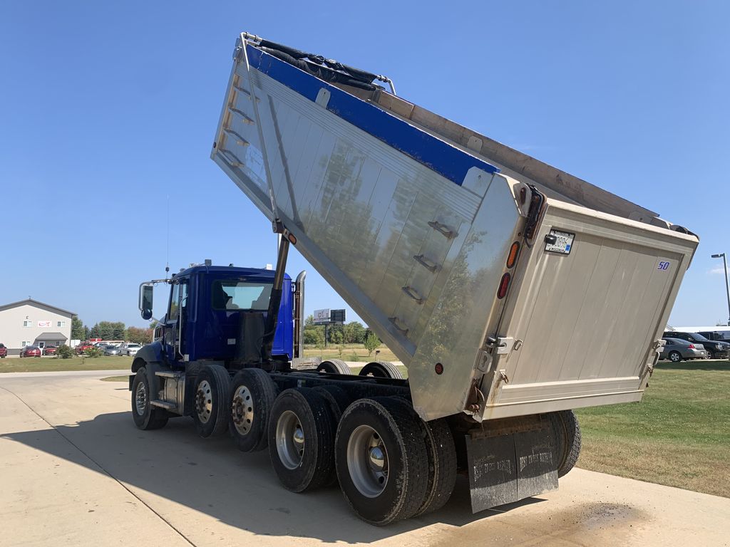 2020 MACK GR64B MAC12693U - image 3 of 6