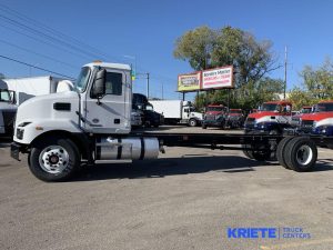 2025 MACK MD642 heavymedium-duty-trucks-new-2025-mack-md642-1098391-driver-side-front-angle-Image