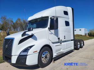 2025 VOLVO VNL64T760 heavymedium-duty-trucks-new-2025-volvo-vnl64t760-1060845-driver-side-front-angle-Image