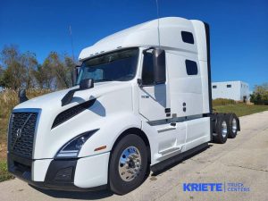 2025 VOLVO VNL64T760 heavymedium-duty-trucks-new-2025-volvo-vnl64t760-1404708-driver-side-front-angle-Image