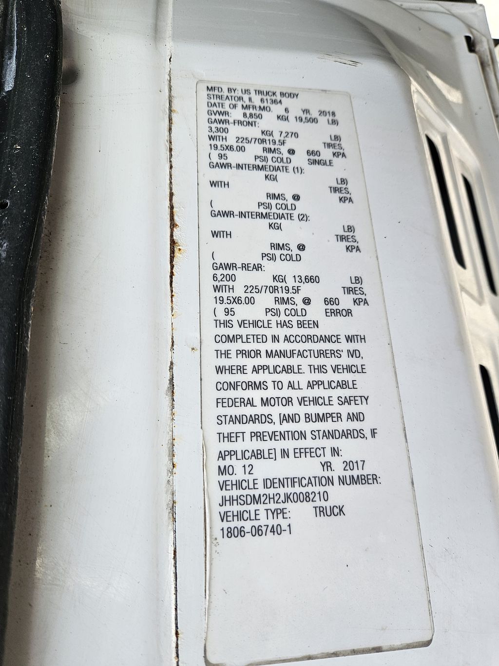 2018 HINO 195 heavymedium-duty-trucks-used-2018-hino-195-1380286-vin-tag-photo-Image