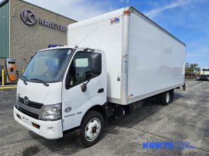 2018 HINO 195 heavymedium-duty-trucks-used-2018-hino-195-1708945-driver-side-front-angle-Image