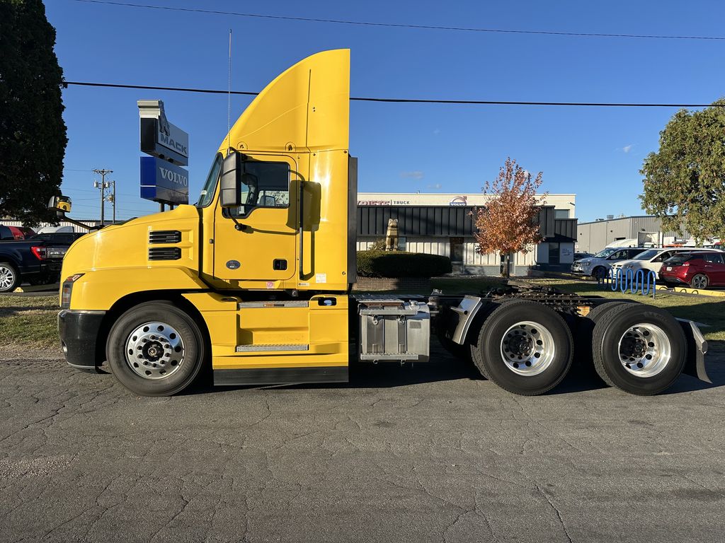 2019 MACK ANTHEM MAC10197U - image 2 of 6