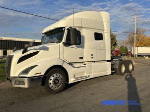 2019 VOLVO VNL64T740 heavymedium-duty-trucks-used-2019-volvo-vnl64t740-1743420-driver-side-front-angle-Image