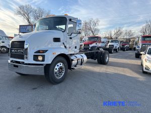 2025 MACK MD742 heavymedium-duty-trucks-new-2025-mack-md742-1275656-driver-side-front-angle-Image