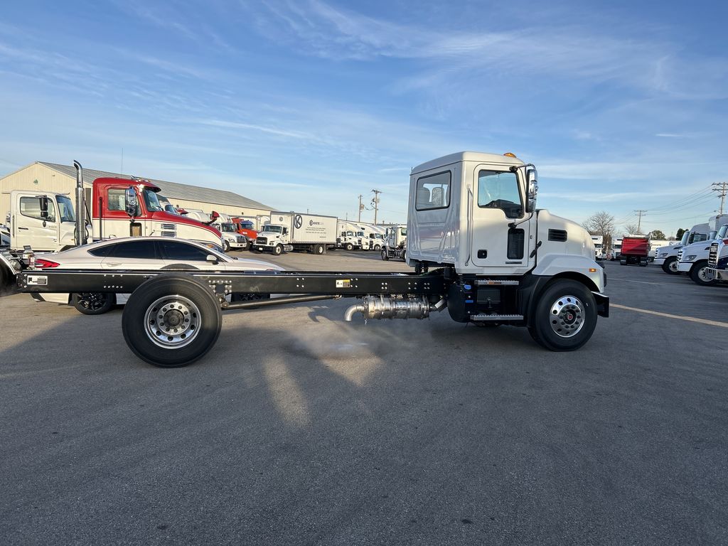 2025 MACK MD742 MMD076673 - image 6 of 6