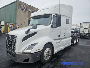 2019 VOLVO VNL64T740 heavymedium-duty-trucks-used-2019-volvo-vnl64t740-1046299-driver-side-front-angle-Image