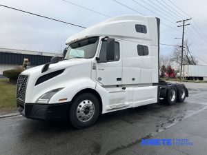 2019 VOLVO VNL64T760 heavymedium-duty-trucks-used-2019-volvo-vnl64t760-1321641-driver-side-front-angle-Image