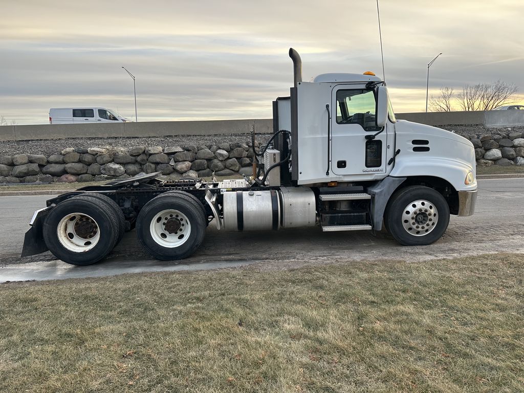 2016 MACK CXU613 MAC56728U - image 6 of 6