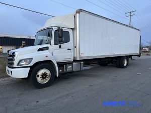 2017 HINO 338 heavymedium-duty-trucks-used-2017-hino-338-1039013-driver-side-front-angle-Image