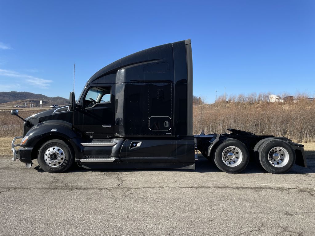 2020 KENWORTH T680 KW410478U - image 2 of 6