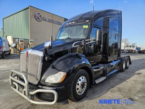 2020 KENWORTH T680 heavymedium-duty-trucks-used-2020-kenworth-t680-1879919-driver-side-front-angle-Image