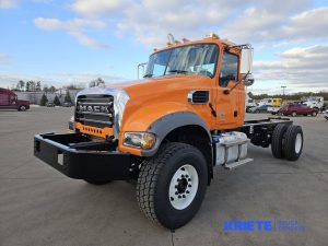 2025 MACK GR42F heavymedium-duty-trucks-new-2025-mack-gr42f-1641092-driver-side-front-angle-Image