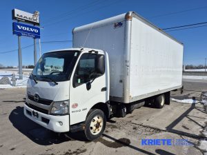 2019 HINO 155 heavymedium-duty-trucks-used-2019-hino-155-1383666-driver-side-front-angle-Image