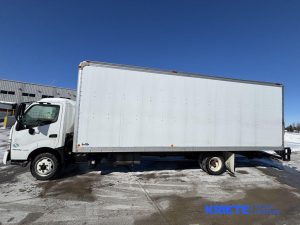 2019 HINO 195 heavymedium-duty-trucks-used-2019-hino-195-1151972-driver-side-front-angle-Image